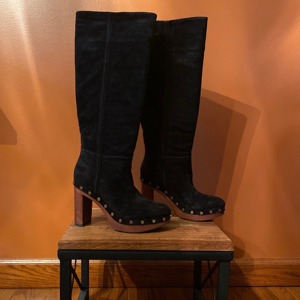 Veronica Beard suede boots